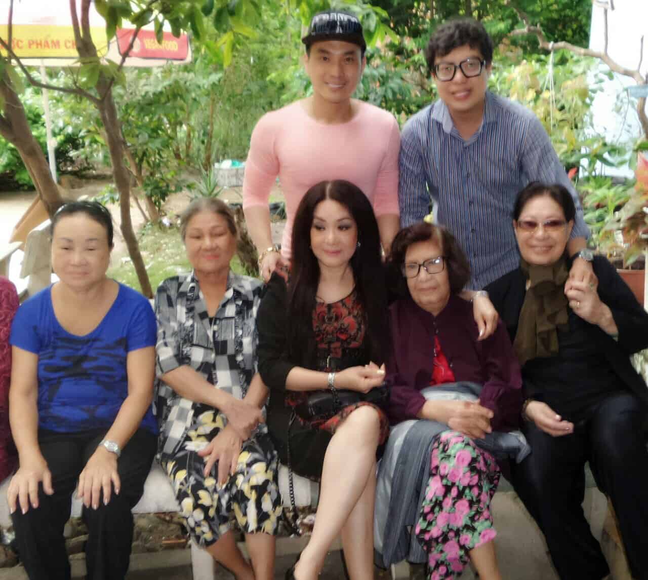 NSƯT Mỹ Châu: Cuộc đời tốt, xấu do duyên phận 5 NSƯT Mỹ Châu: Cuộc đời tốt, xấu do duyên phận - ảnh 4